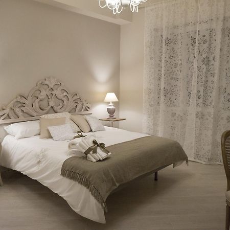 B&B Donna Ada Salerno Eksteriør bilde
